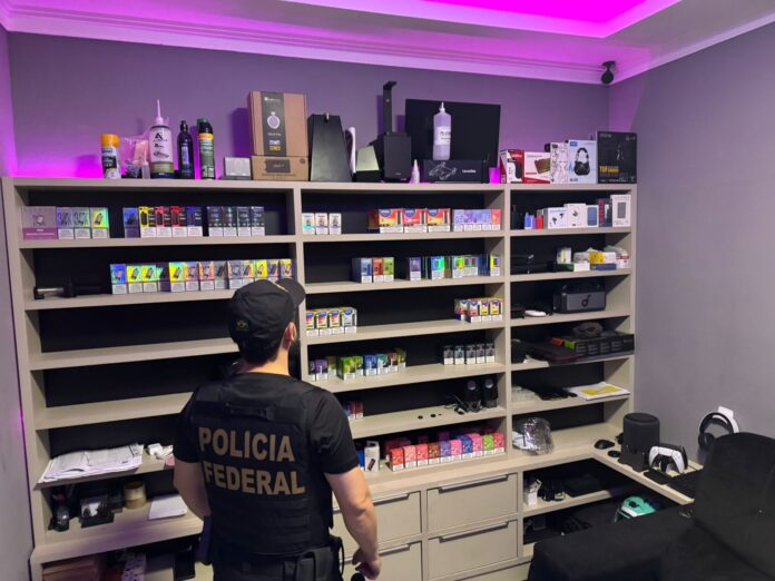 suspeitos-de-contrabandear-cigarros-eletronicos-sao-alvos-de-operacao-da-policia-federal