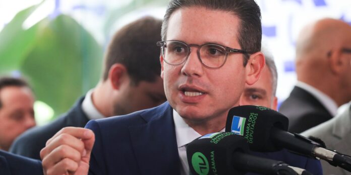 hugo-motta-critica-sancoes-estrangeiras-a-membros-dos-tres-poderes