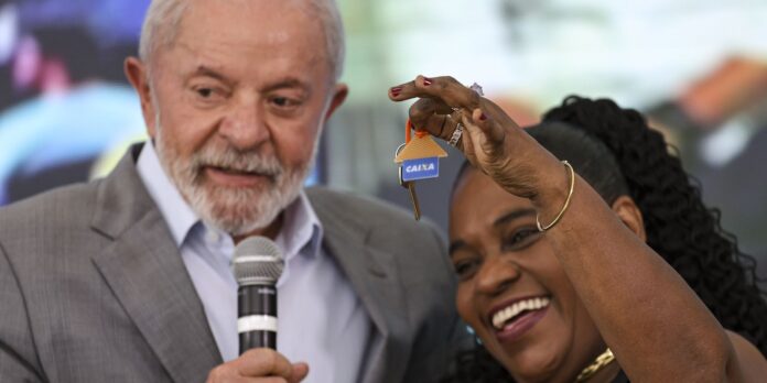 lula-cobra-recursos-para-credito-imobiliario-para-classe-media lula-cobra-recursos-para-credito-imobiliario-para-classe-media