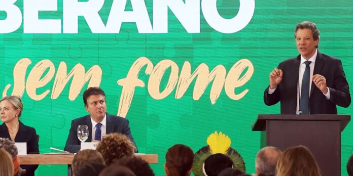 haddad-diz-que-tarifaco-afetara-4%-das-exportacoes-brasileiras haddad-diz-que-tarifaco-afetara-4%-das-exportacoes-brasileiras