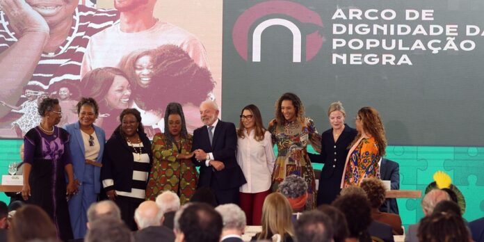 lula-defende-participacao-social-para-evitar-politica-desacreditada