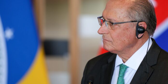 alckmin-se-reune-fora-da-agenda-com-representante-da-embaixada-dos-eua alckmin-se-reune-fora-da-agenda-com-representante-da-embaixada-dos-eua
