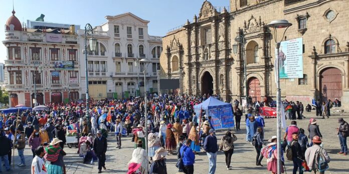 bolivia-vai-as-urnas-com-direita-favorita-e-23%-dos-votos-indefinidos bolivia-vai-as-urnas-com-direita-favorita-e-23%-dos-votos-indefinidos