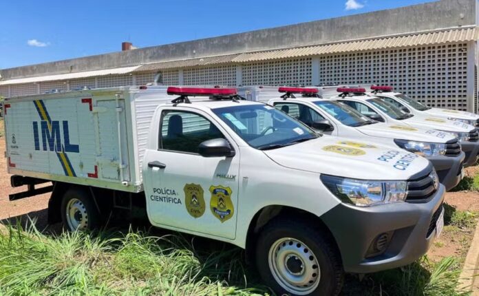 mulher-morre-e-homem-fica-ferido-apos-acidente-entre-carro-e-moto-na-to-404