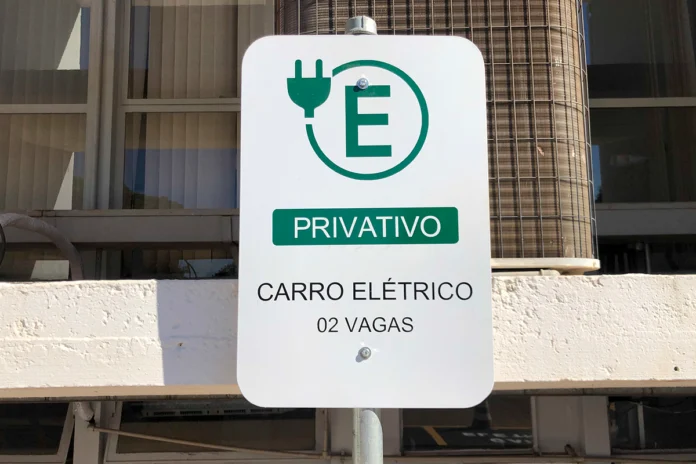 pontos-de-recarga-de-ves-crescem-59%-no-brasil,-mas-distribuicao-e-desigual