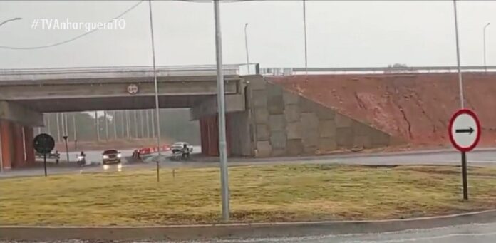 moradores-comemoram-chegada-da-chuva-em-cidades-do-tocantins;-video