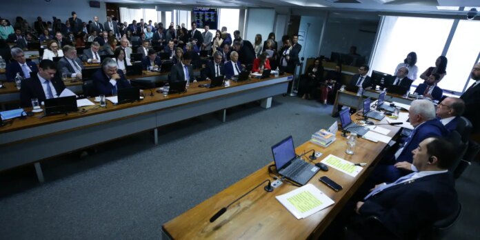 ccj-do-senado-rejeita-pec-da-blindagem-por-unanimidade ccj-do-senado-rejeita-pec-da-blindagem-por-unanimidade