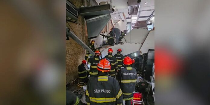 bombeiros-descartam-explosao-antes-de-desabamento-em-restaurante-em-sp bombeiros-descartam-explosao-antes-de-desabamento-em-restaurante-em-sp