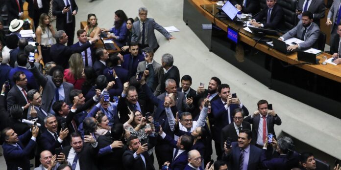 camara-aprova-retirada-da-mp-alternativa-ao-iof;-texto-caduca