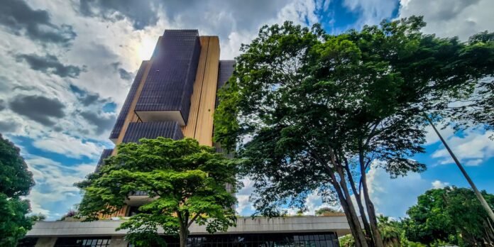contas-externas-tem-saldo-negativo-de-us$-9,8-bilhoes-em-setembro