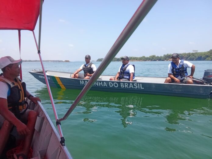 dois-homens-desaparecem-apos-embarcacao-afundar-com-motos-e-passageiros-no-rio-tocantins