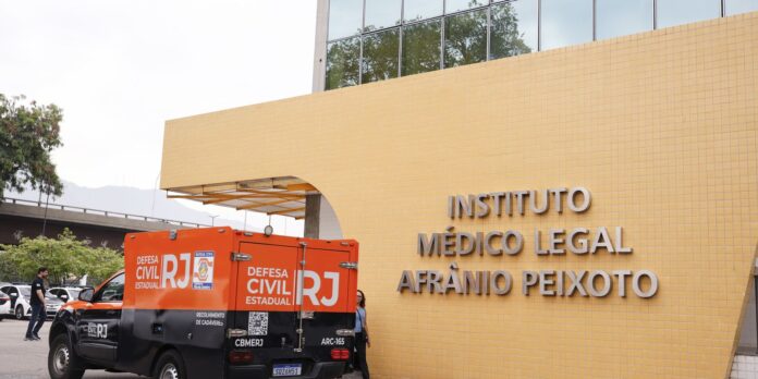 familias-se-cadastram-para-reconhecer-corpos-no-iml-do-rio familias-se-cadastram-para-reconhecer-corpos-no-iml-do-rio