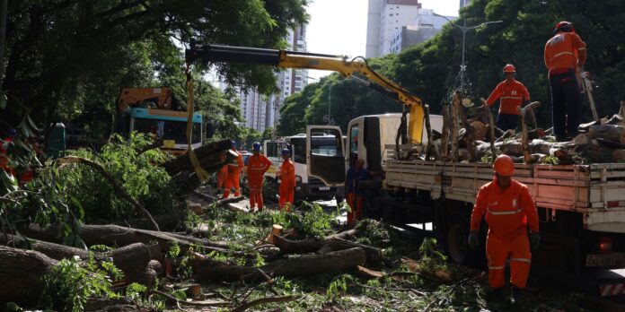 volta-a-subir-em-sao-paulo-o-numero-de-clientes-sem-energia