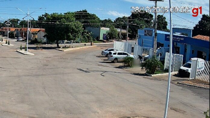 homem-e-morto-a-tiros-em-frente-a-hospital-no-interior-do-tocantins;-video homem-e-morto-a-tiros-em-frente-a-hospital-no-interior-do-tocantins;-video