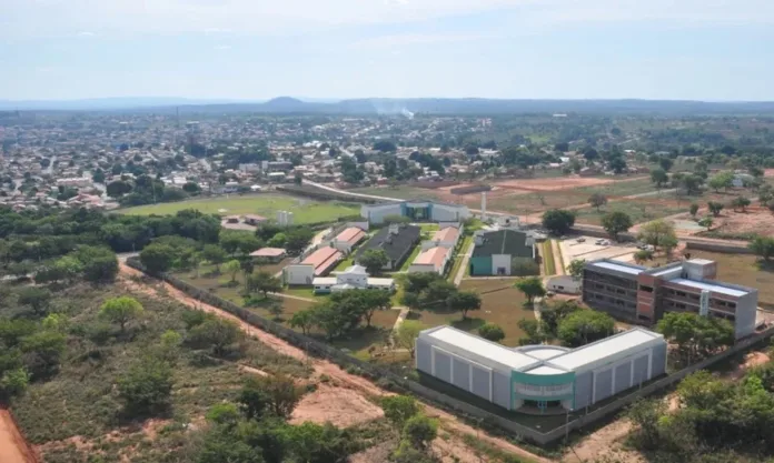 ufnt-abre-selecao-para-professores-com-salarios-de-ate-r$-8-mil;-confira-o-edital ufnt-abre-selecao-para-professores-com-salarios-de-ate-r$-8-mil;-confira-o-edital