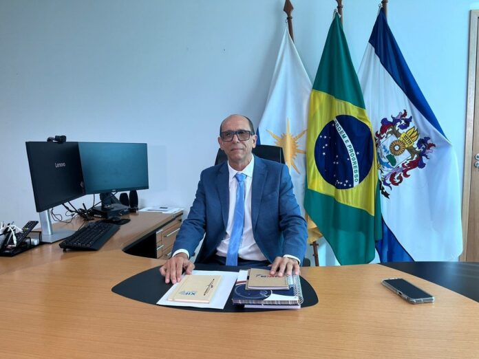tce-empossa-novo-procurador-geral-apos-justica-derrubar-ato-de-governador-que-cancelou-nomeacao