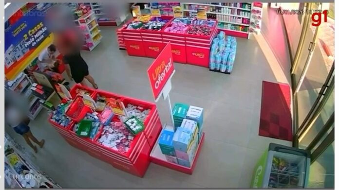 farmaceutico-age-rapido-e-salva-bebe-engasgado-com-fruta-em-palmas:-‘momento-de-tensao’;-video