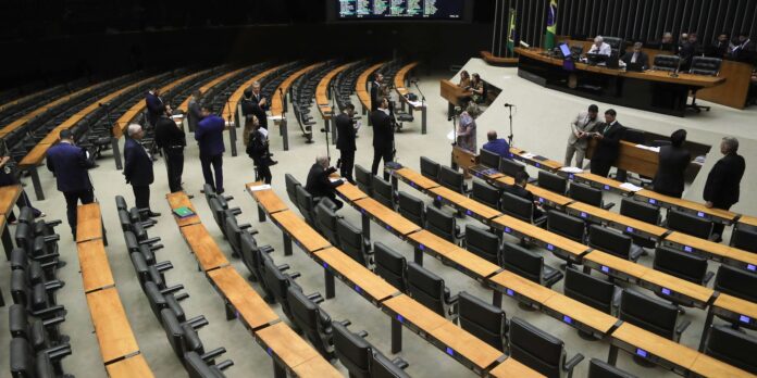 edital-para-policial-legislativo-da-camara-sai-em-janeiro,-diz-motta
