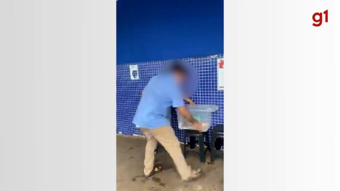 video-repercute-apos-ambulante-ser-retirado-da-frente-de-supermercado-em-palmas