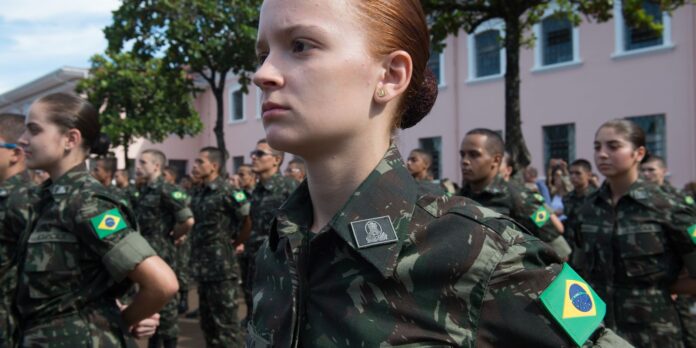 exercito-inicia-no-rio-incorporacao-da-1a-turma-de-mulheres-recrutas