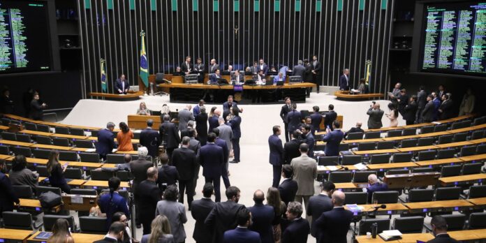 camara-aprova-projeto-que-cria-a-universidade-federal-do-esporte