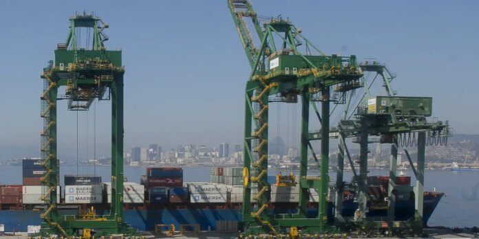 economia-brasileira-cresceu-2,2%-em-2025,-aponta-previa-da-fgv