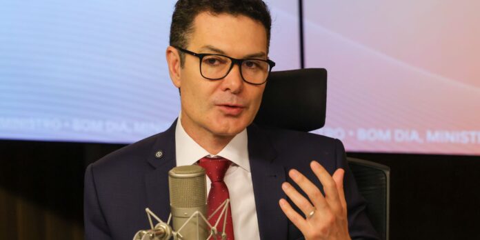 parceria-permitira-regularizar-terras-da-uniao,-diz-ministro parceria-permitira-regularizar-terras-da-uniao,-diz-ministro
