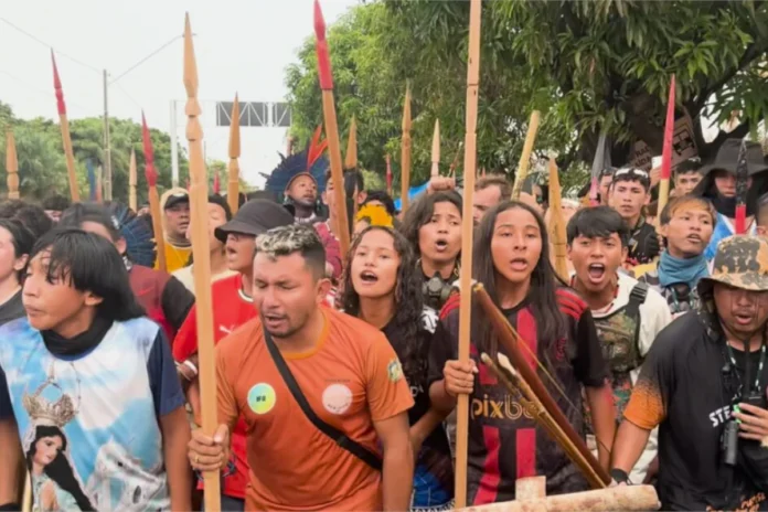 indigenas-cumprem-prazo-combinado-com-governo-e-deixam-porto-da-cargill-em-santarem