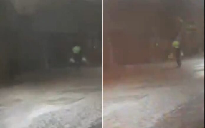gari-que-comoveu-a-web-com-video-trabalhando-na-chuva-foi-advertido-pela-prefeitura