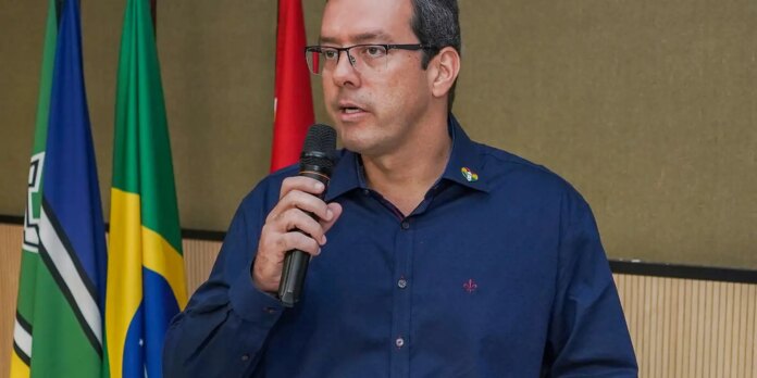 apos-ser-afastado-pelo-stf,-prefeito-de-macapa-renuncia-ao-cargo