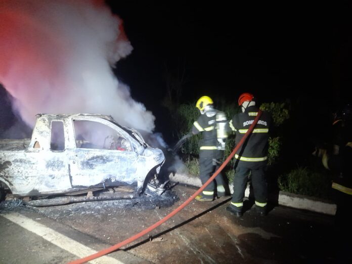 acidente-na-br-153-deixa-motorista-carbonizado