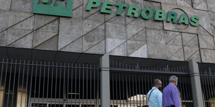 petrobras-aprova-adesao-a-programa-para-conter-alta-do-diesel