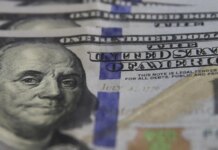 Com tensão no Irã, dólar fecha em R$ 5,32, o maior valor desde janeiro com-tensao-no-ira,-dolar-fecha-em-r$-5,32,-o-maior-valor-desde-janeiro