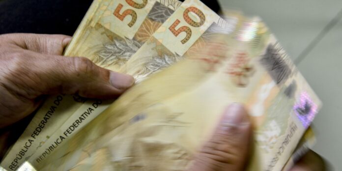 caixa-paga-bolsa-familia-a-beneficiarios-com-nis-de-final-5