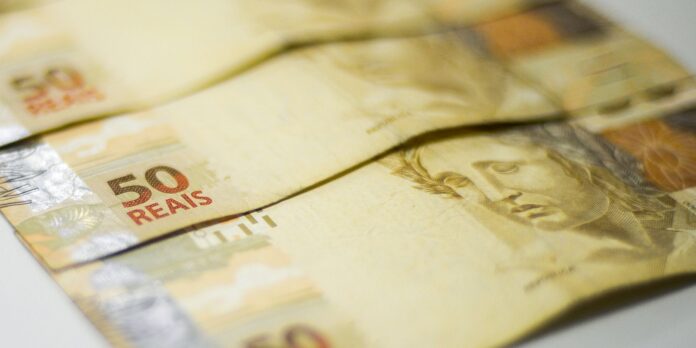 com-precatorios,-previsao-de-deficit-primario-sobe-para-r$-59,8-bi com-precatorios,-previsao-de-deficit-primario-sobe-para-r$-59,8-bi
