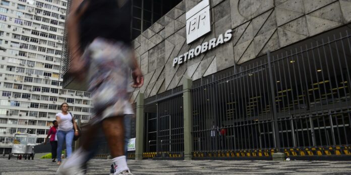 petrobras-reajusta-preco-do-querosene-de-aviacao-em-55%