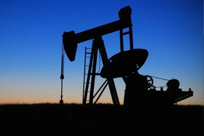 petroleo-sobe-com-mais-ameacas-de-trump-ao-ira-e-cessar-fogo-em-xeque