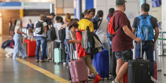 acao-do-governo-freia-alta-de-passagem-aerea,-diz-presidente-da-anac acao-do-governo-freia-alta-de-passagem-aerea,-diz-presidente-da-anac