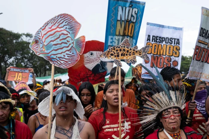 indigenas-encerram-atl-com-alerta-contra-retorno-de-“projeto-de-morte”-nas-eleicoes