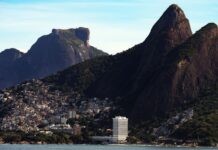 Operação policial deixa visitantes “ilhados” em cartão-postal do Rio operacao-policial-deixa-visitantes-“ilhados”-em-cartao-postal-do-rio