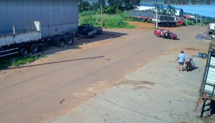 motociclista-e-arremessado-apos-bater-em-carro-em-cruzamento-de-gurupi;-video
