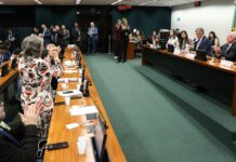 CCJ aprova admissibilidade de propostas que acabam com escala 6×1 ccj-aprova-admissibilidade-de-propostas-que-acabam-com-escala-6×1