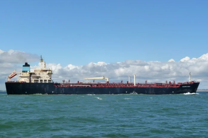 exportacoes-de-petroleo-e-gas-dos-eua-batem-recorde-com-ataques-ao-ira