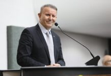 Prefeito de Palmas, Eduardo Siqueira, é submetido a cirurgia cardíaca e segue internado na UTI prefeito-de-palmas,-eduardo-siqueira,-e-submetido-a-cirurgia-cardiaca-e-segue-internado-na-uti