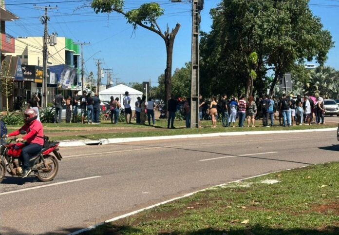 eleitores-enfrentam-filas-no-ultimo-dia-para-regularizar-titulo-no-tocantins