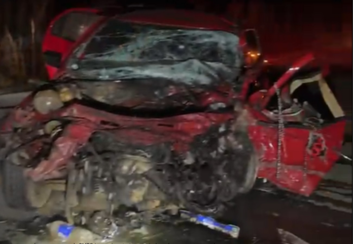 acidente-deixa-mortos-e-mulher-ferida-em-rodovia