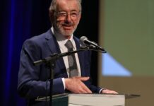 “Brasil não vai abandonar a mesa”, diz ministro sobre taxação dos EUA “brasil-nao-vai-abandonar-a-mesa”,-diz-ministro-sobre-taxacao-dos-eua