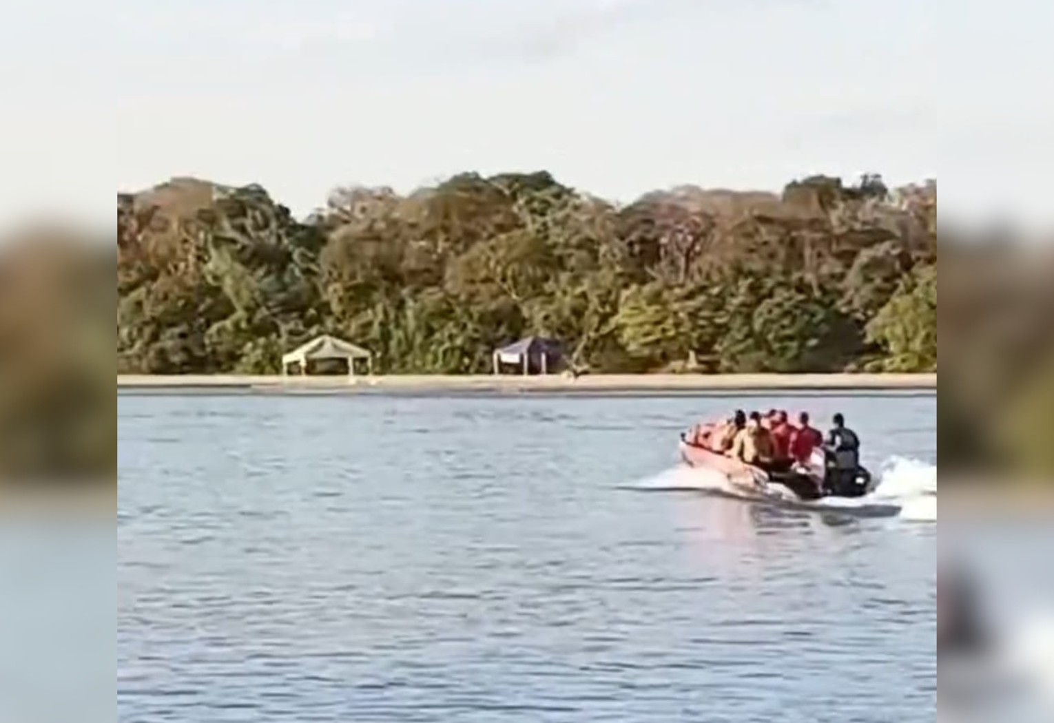 Criança desaparece em praia do Rio Tocantins; bombeiros fazem buscas crianca-desaparece-em-praia-do-rio-tocantins;-bombeiros-fazem-buscas
