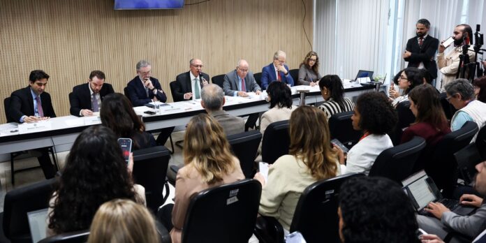 setores-atingidos-por-tarifaco-dos-eua-terao-novo-plano-de-socorro setores-atingidos-por-tarifaco-dos-eua-terao-novo-plano-de-socorro