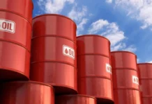 Petróleo supera US$ 100 com ataques a navios sauditas no Mar Vermelho petroleo-supera-us$-100-com-ataques-a-navios-sauditas-no-mar-vermelho